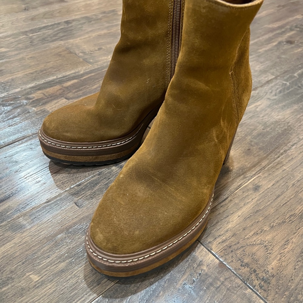 Steve Madden suede boots
